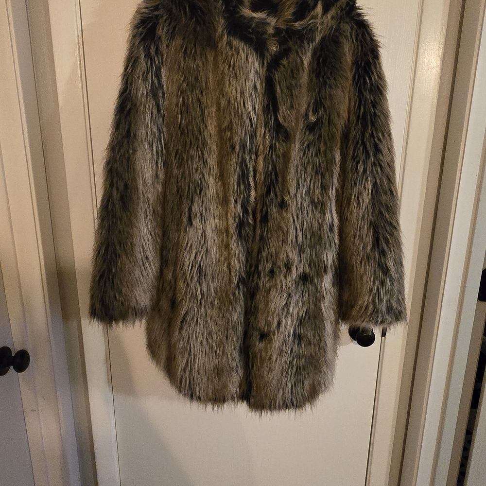 Women's Faux Fur Coat